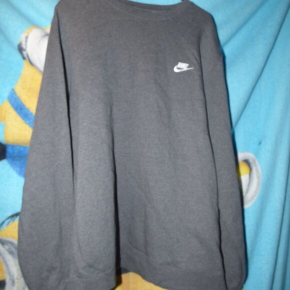 Nike Men's Crew Neck Sweat Shirt - Picture 1 of 4